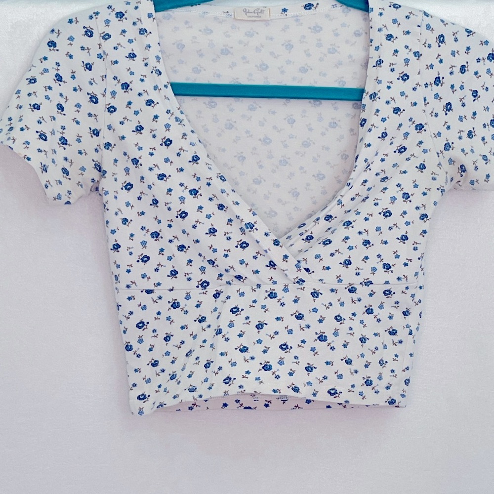 Brandy Melville flower print top